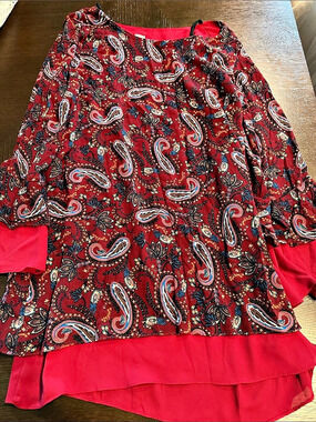 True Light Paisley Layered Hem Tunic in Red & Blue Size Large